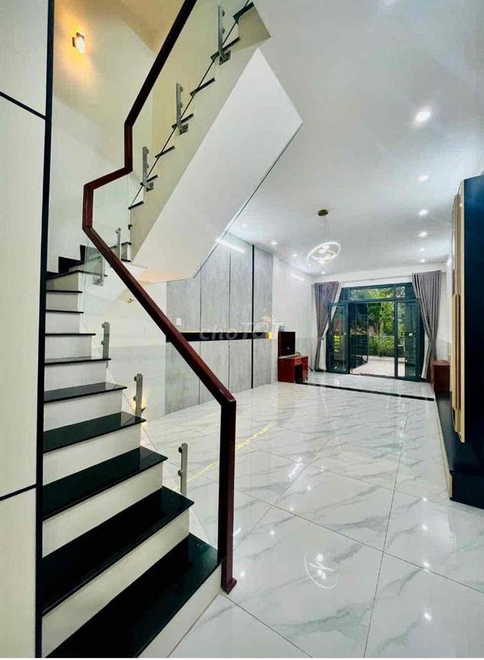 CHO THUÊ NHÀ TRỆT 2 LẦU MỚI ĐẸP - CÓ NỘI THẤT - KDC VĂN HOÁ TÂY ĐÔ