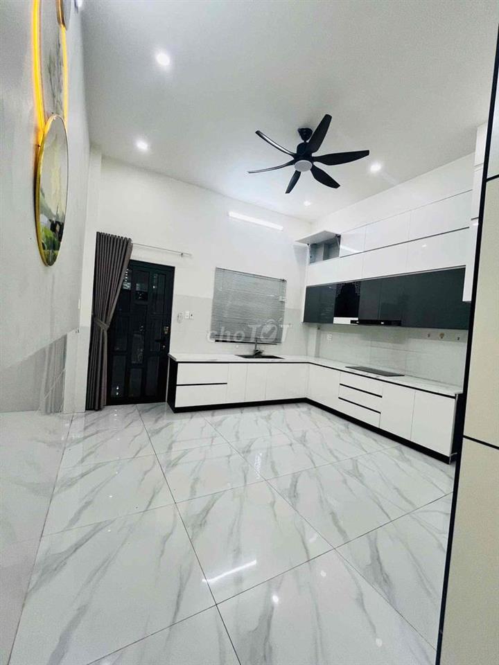 CHO THUÊ NHÀ TRỆT 2 LẦU MỚI ĐẸP - CÓ NỘI THẤT - KDC VĂN HOÁ TÂY ĐÔ