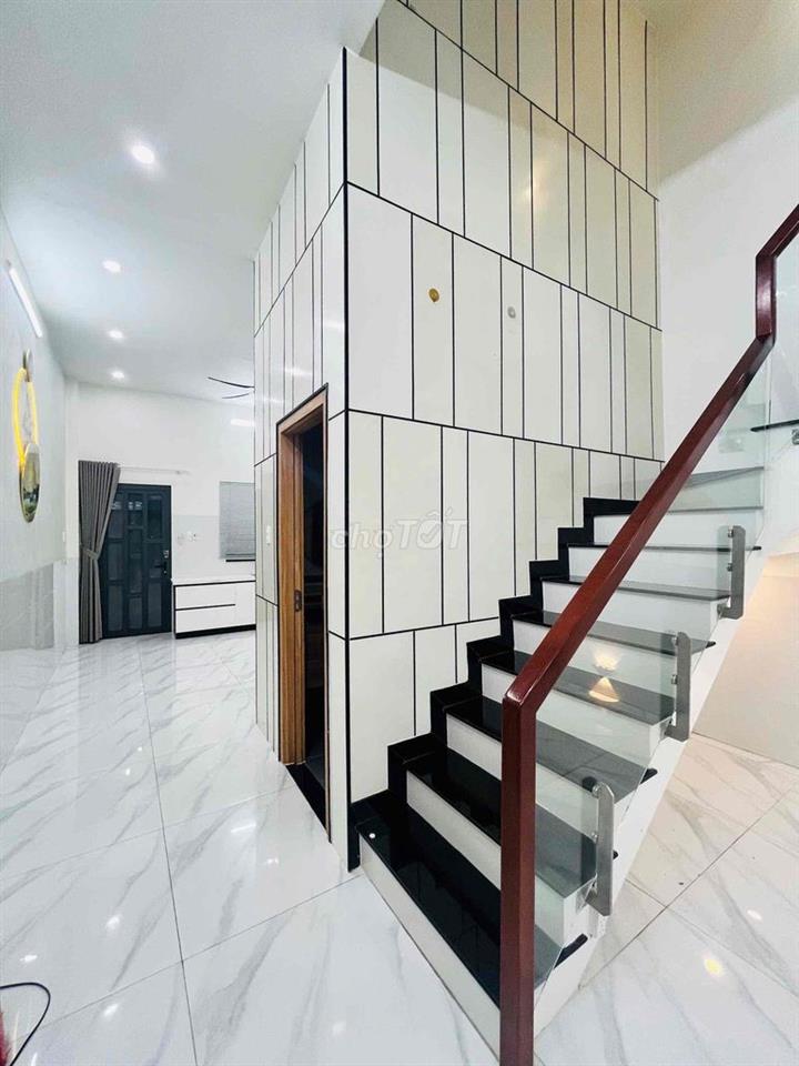CHO THUÊ NHÀ TRỆT 2 LẦU MỚI ĐẸP - CÓ NỘI THẤT - KDC VĂN HOÁ TÂY ĐÔ