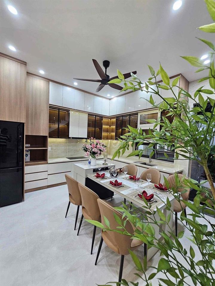 NHÀ 4 TẦNG MỚI XÂY - CÓ THANG MÁY CAO CẤP KDC NAM LONG 2 CENTRAL LAKE