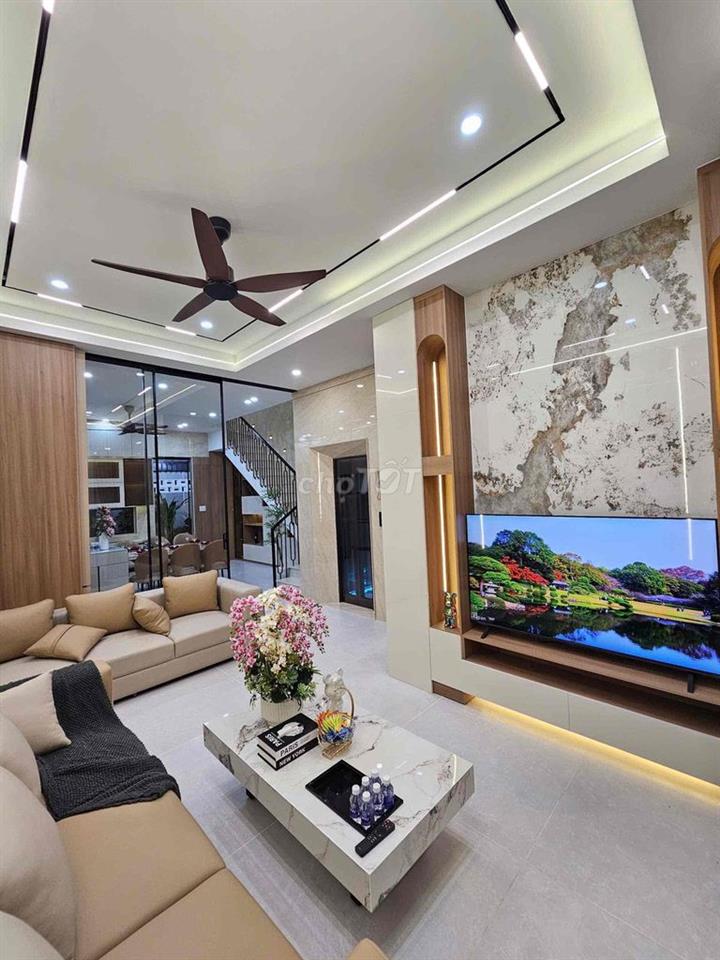 NHÀ 4 TẦNG MỚI XÂY - CÓ THANG MÁY CAO CẤP KDC NAM LONG 2 CENTRAL LAKE