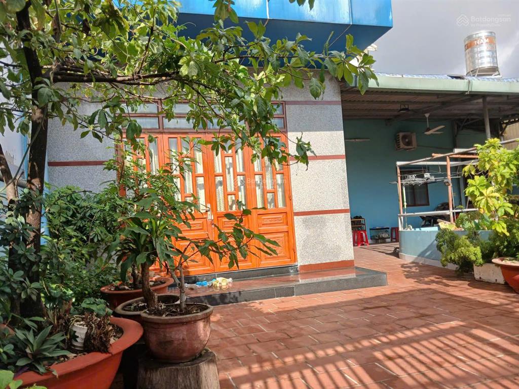 Bán nhà vườn cấp 4 2 mặt tiền gần go dĩ an & làng đại học   0907 105 ***