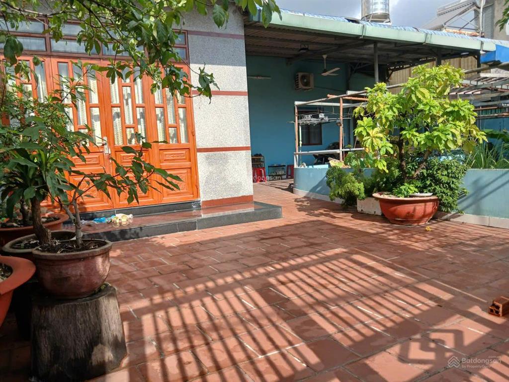 Bán nhà vườn cấp 4 2 mặt tiền gần go dĩ an & làng đại học   0907 105 ***