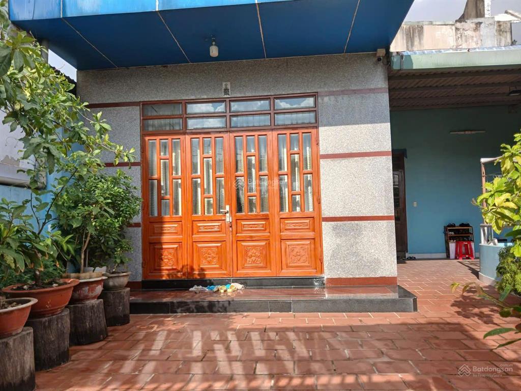 Bán nhà vườn cấp 4 2 mặt tiền gần go dĩ an & làng đại học   0907 105 ***