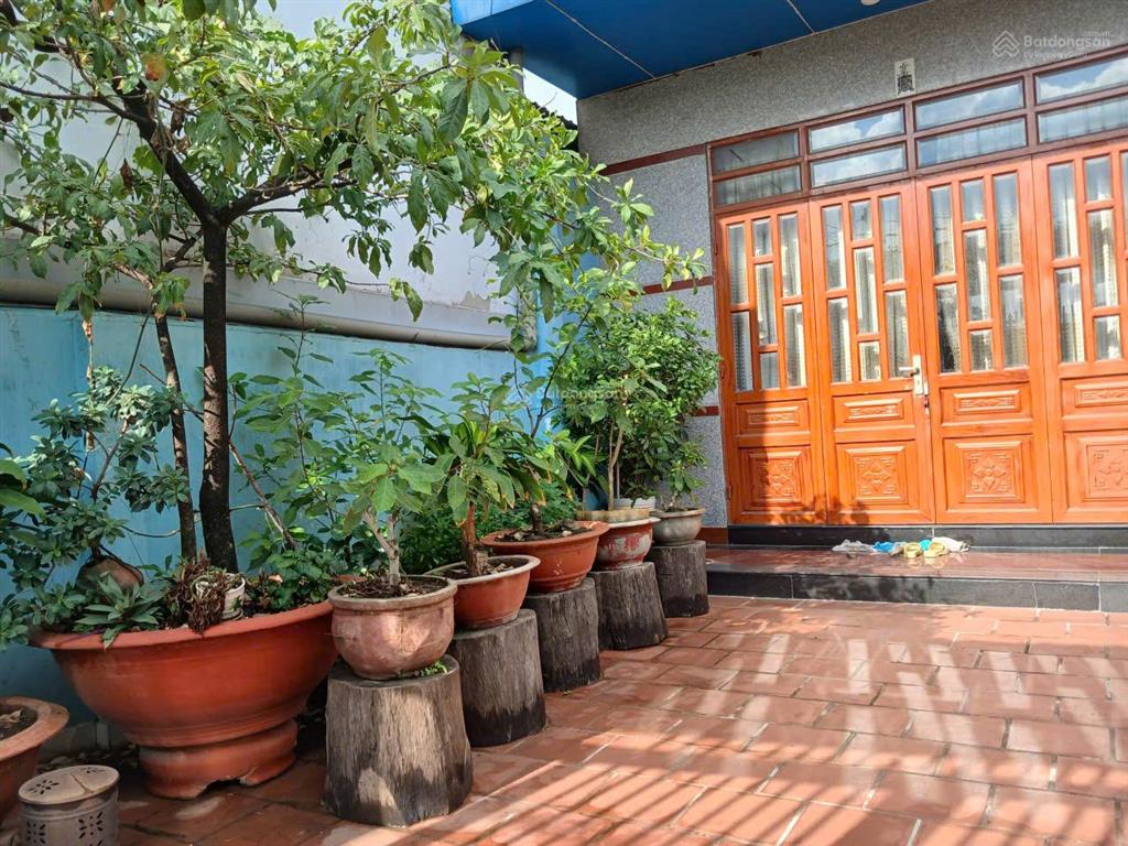 Bán nhà vườn cấp 4 2 mặt tiền gần go dĩ an & làng đại học   0907 105 ***