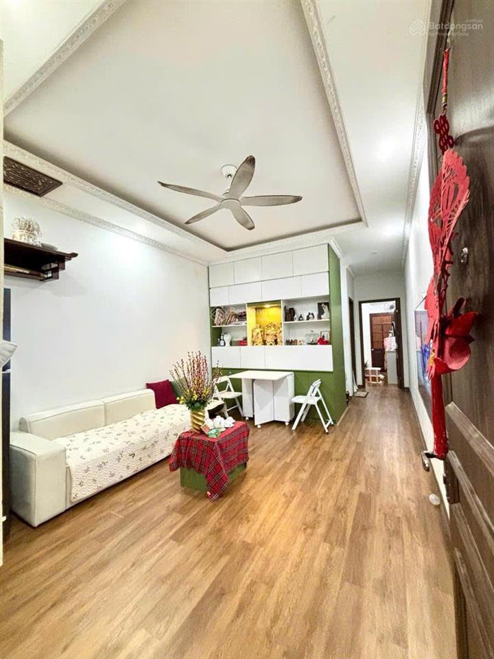 Tập thể đặng tiến đông, đống đa, tầng 3, sổ to, 60m2 2pn ở luôn giá 3,75 tỷ