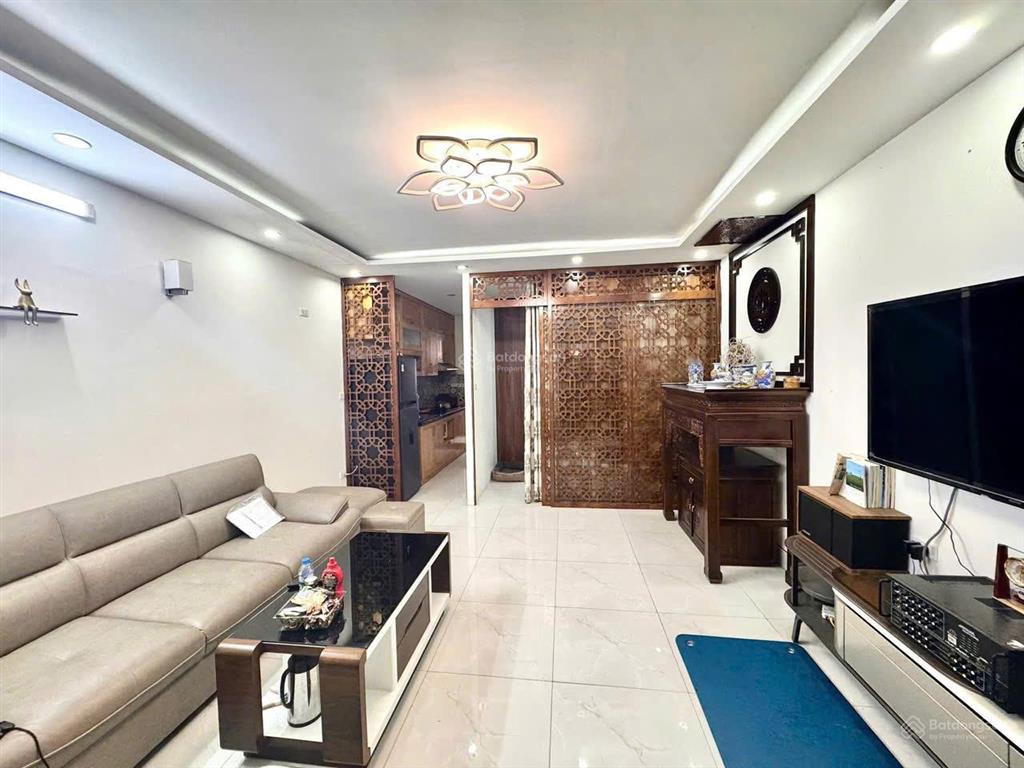 Khu vip, tập thể đầm trấu, phân lô, ô tô, sổ to, thoáng sáng, 65m2 2pn ở ngay chỉ 4,58 tỷ