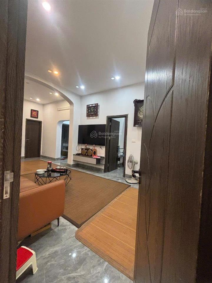 Tập thể lý nam đế, hoàn kiếm, kd, tầng 1, sổ to 70m2 2pn ở luôn giá 7,7 tỷ