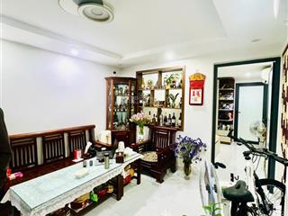 Giá hời 5,4 tỷ tập thể bắc thành công, ba đình, tầng 2, có sân, dt to 80m2 2pn 2wc ở luôn