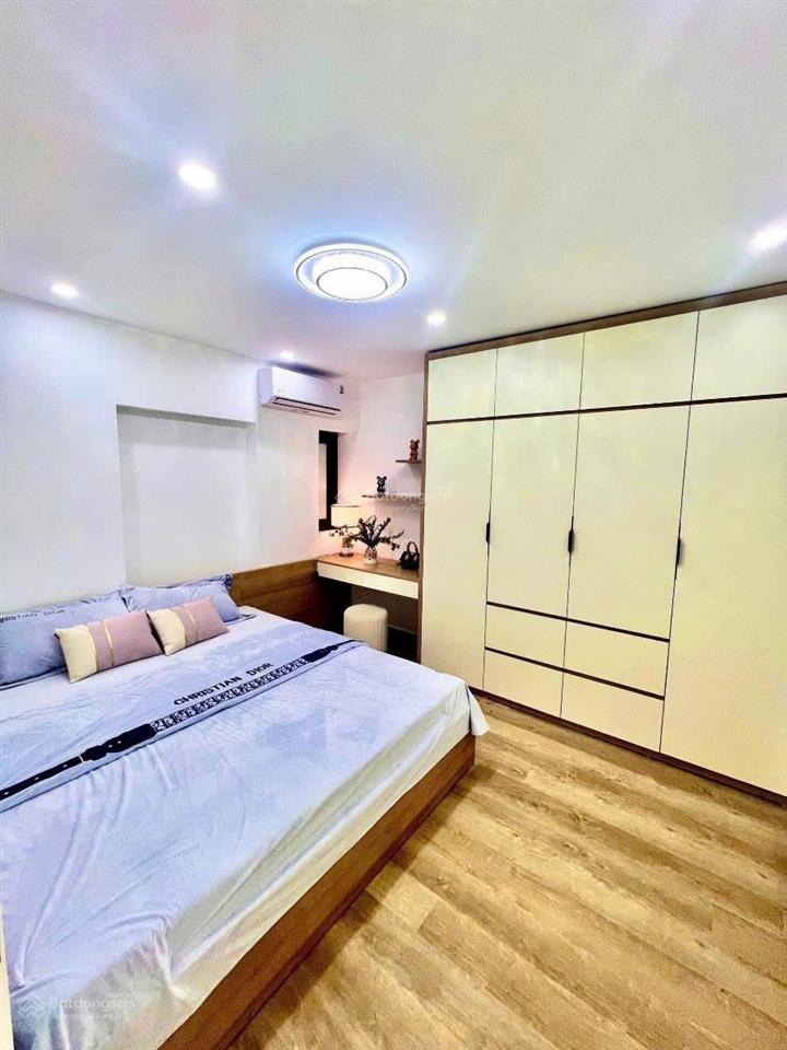 Tập thể đại học sư phạm, phố trần quốc hoàn, tầng 2, sổ to 80m2 2pn 2wc giá 4,85 tỷ