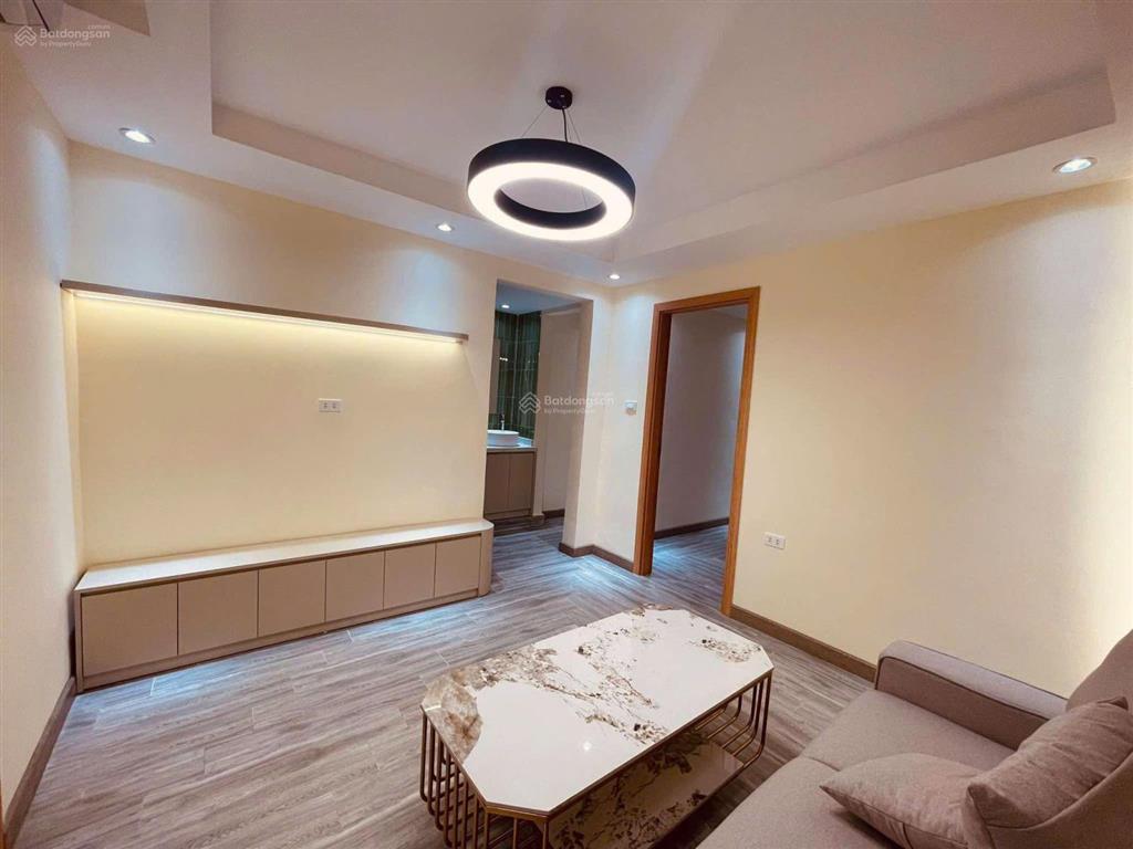 Chính chủ bán tập thể giảng võ, ba đình, tầng 2, gần hồ, 100m2 3pn 2wc giá 5,98 tỷ