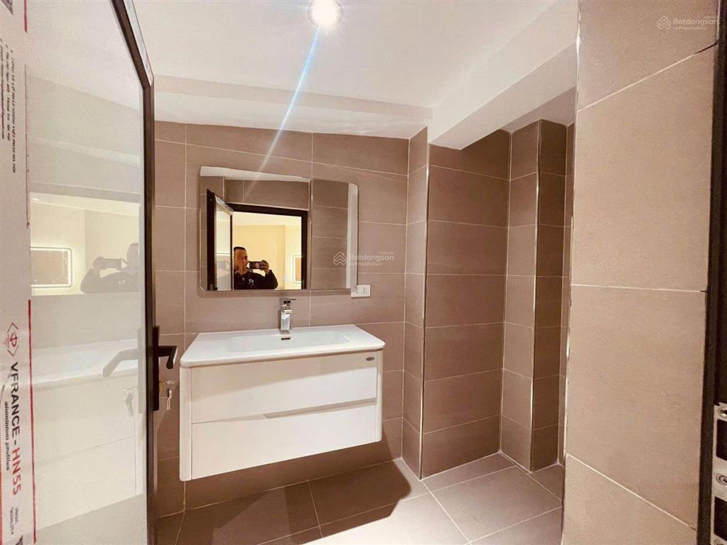 Chính chủ bán tập thể giảng võ, ba đình, tầng 2, gần hồ, 100m2 3pn 2wc giá 5,98 tỷ