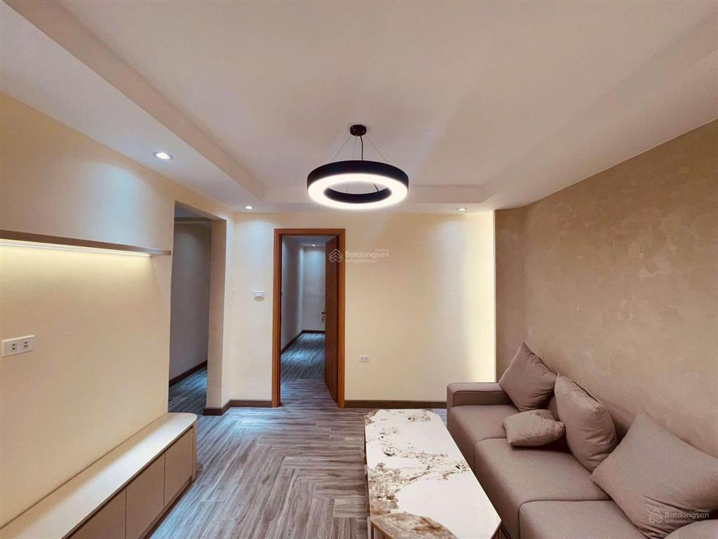 Chính chủ bán tập thể giảng võ, ba đình, tầng 2, gần hồ, 100m2 3pn 2wc giá 5,98 tỷ