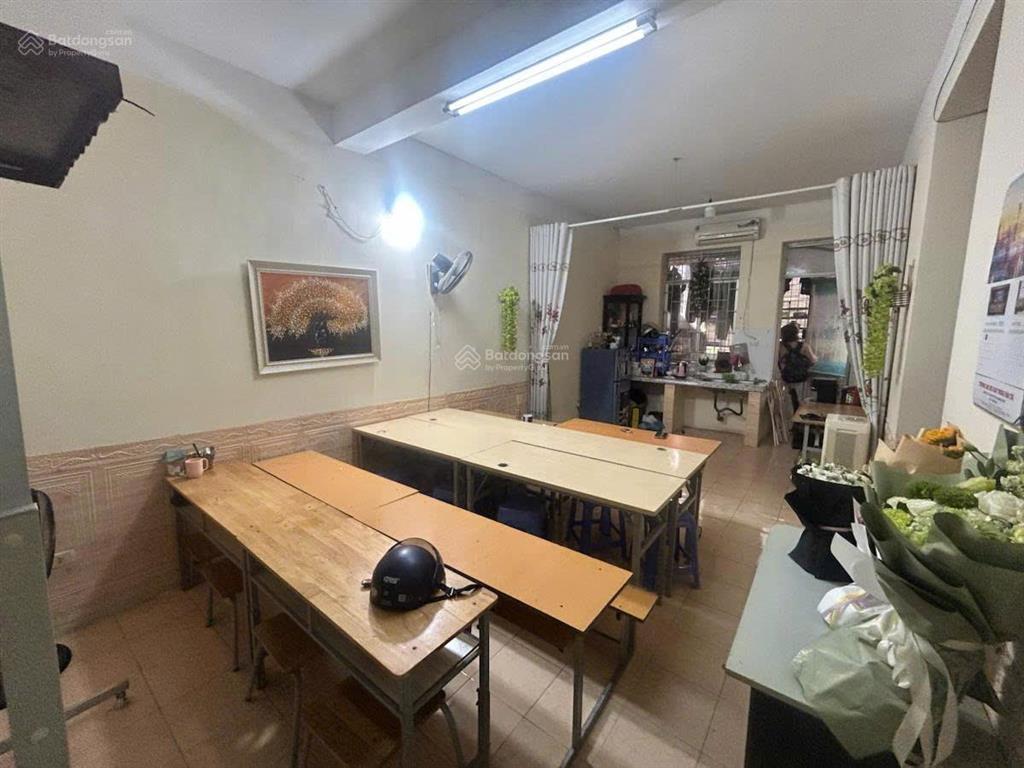Chính chủ bán chung cư n6e trung hòa nhân chính, 55m2 2pn giá 3,59 tỷ