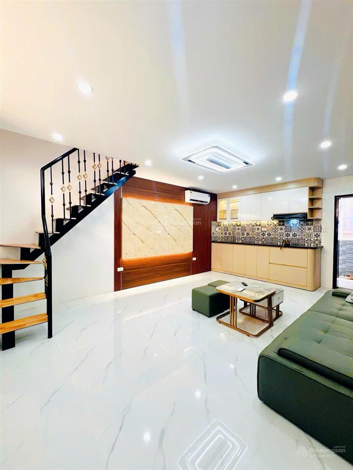 Chính chủ bán căn hộ phùng hưng, hoàn kiếm, tầng 2, 70m2 2pn ở luôn giá 4,3 tỷ