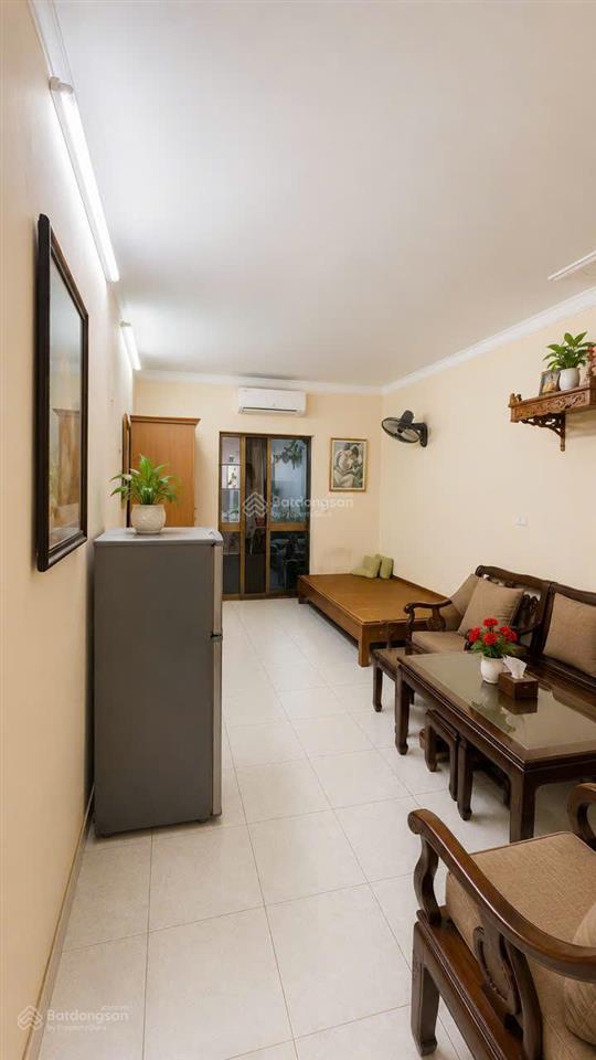 Giá rẻ! chỉ 2,45 tỷ tập thể vĩnh hồ , thái thịnh, đống đa, sđcc, tầng 2, 50m2 2pn ở ngay