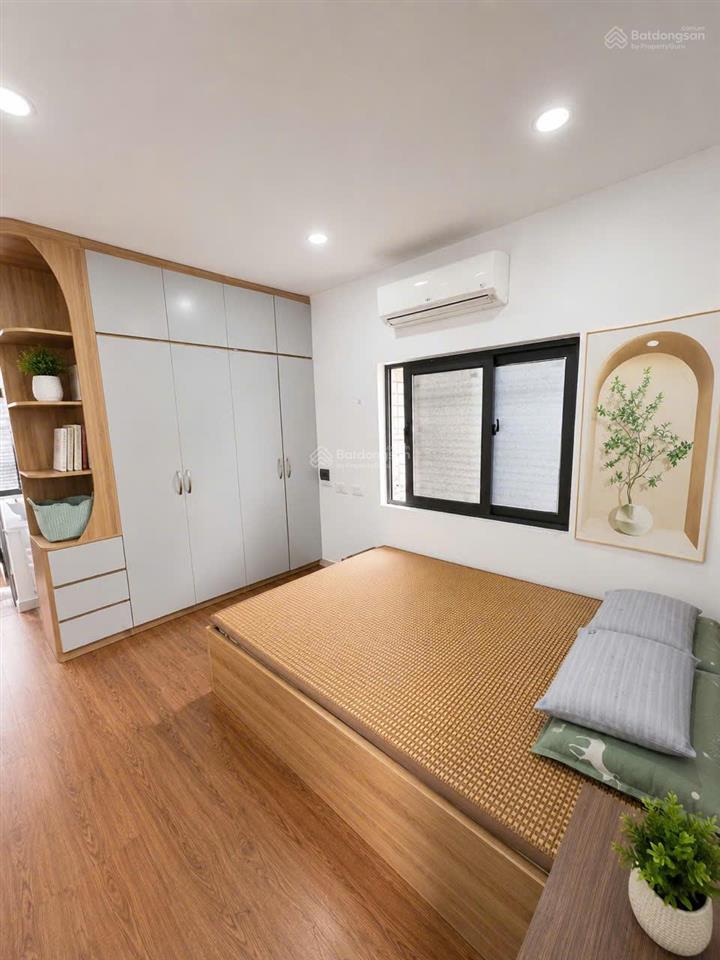 Tập thể thuộc tái định cư ngọc khánh, giảng võ, ba đình, 70m2 2pn 2wc giá chỉ 3,35 tỷ