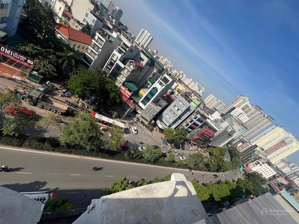 Building 10 tầng  mặt phố cầu giấy  lô góc 3 thoáng  dòng tiền 4,8 tỷ/năm dt 235m² giá 170 tỷ