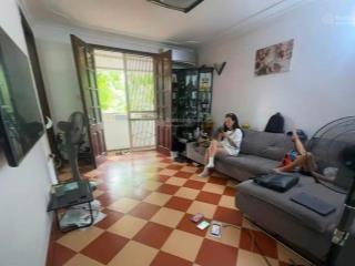Hiếm nhà bán  tập thể b1 giảng võ, ba đình, view hồ, sổ to 65m2 2pn giá chỉ 5,95 tỷ