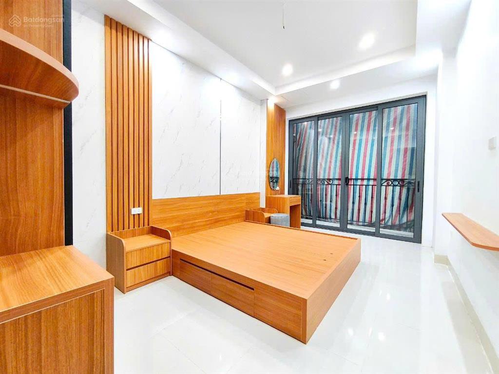 Hiếm! chỉ 8,5 tỷ phố cảm hội, hai bà trưng, 2 thoáng, gần phố, 30m2 5 tầng full nội thất