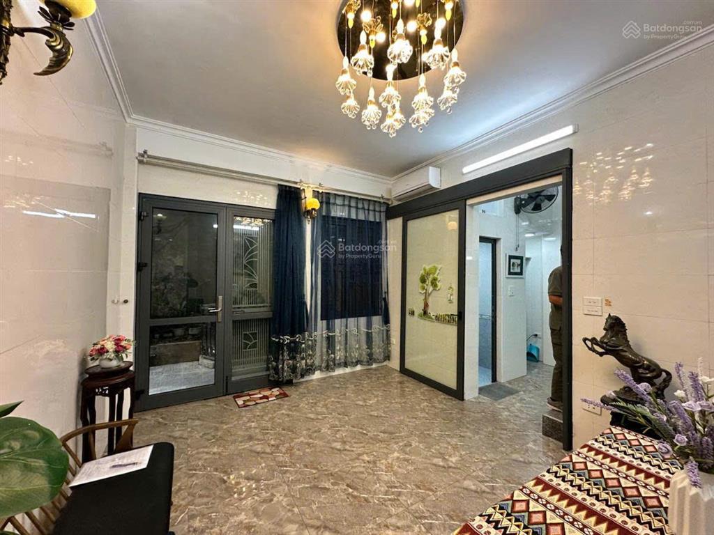 Chỉ 15,6 tỷ phố hàng chuối, hai bà trưng, lô góc, 15m ra phố, 40m2*4t ở ngay