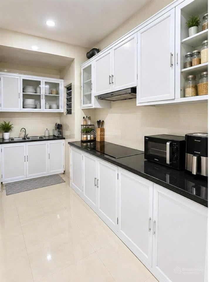 Hiếm! 4,45 tỷ tập thể nguyễn công hoan, ngọc khánh, lô góc, tầng 2 + 3, 110m2 3pn 2wc ở ngay