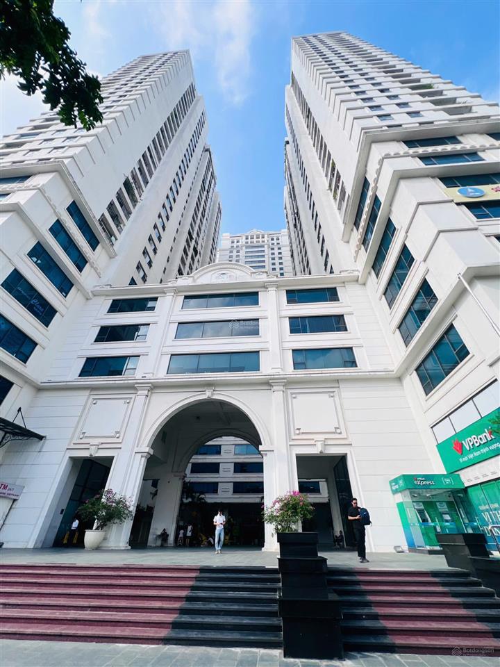 Gia đình tôi bán căn hộ 68m2, 2pn, 2wc, 2 logia  6,55 tỷ tại tòa a 219 trung kính, sđcc, có slot