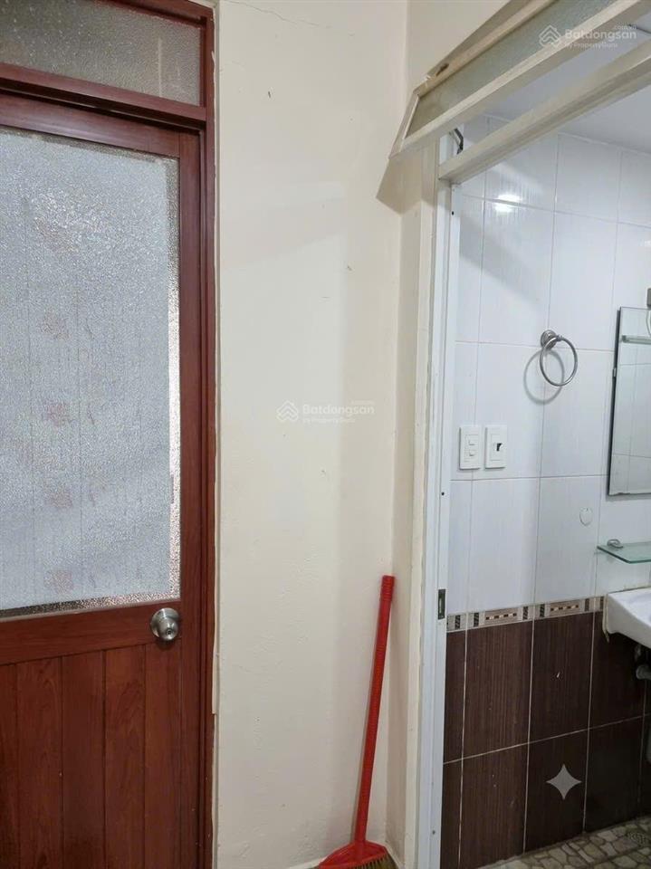 Chính chủ bán nhà âu cơ, tân bình cũ gần đầu hẻm ô tô giá 6,5 tỷ (thương lượng)