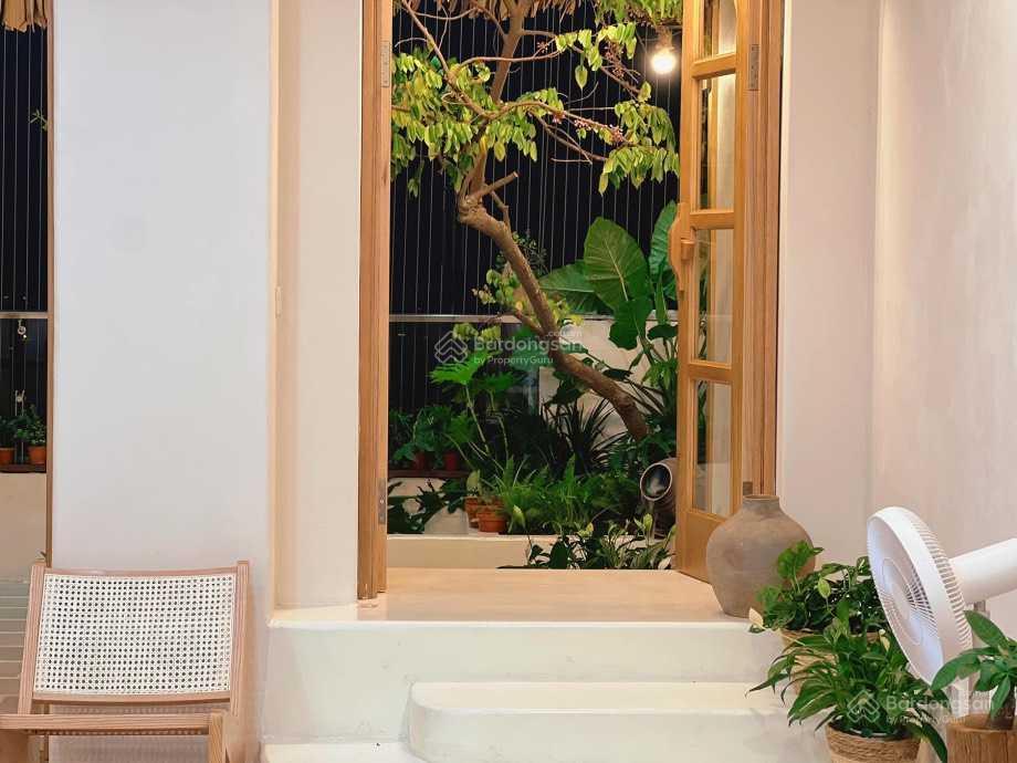 Chính chủ bán ch 2pn  2wc,dt 75m2, giá 5,9tỷ,view nội khu, ecogreen 286 nguyễn xiển,  0523 681 ***