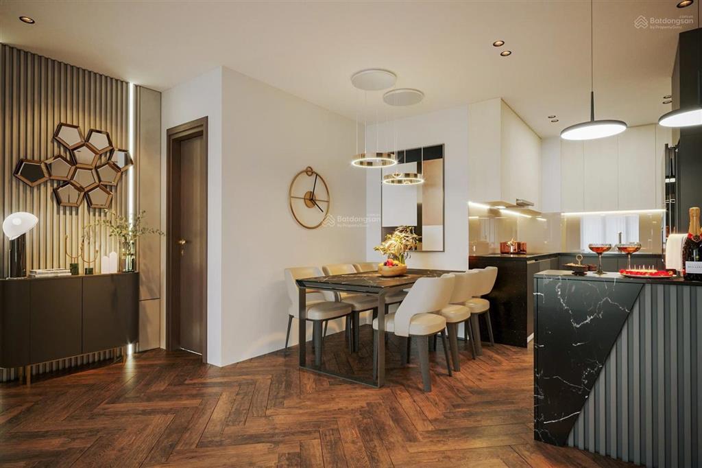 Gia đình bán ch 3pn  2wc, dt 106m2, ban công đn, tòa mhd trung văn, giá 9 tỷ,  0523 681 ***