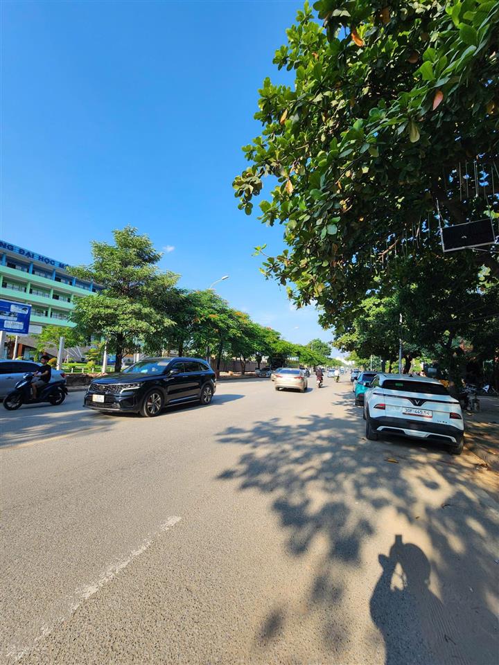 Mua bán đất đường nguyễn đình tứ, quận bắc từ liêm 68m2, mặt tiền hơn 5m, gần đh mỏ, hvtc 12.3 tỷ