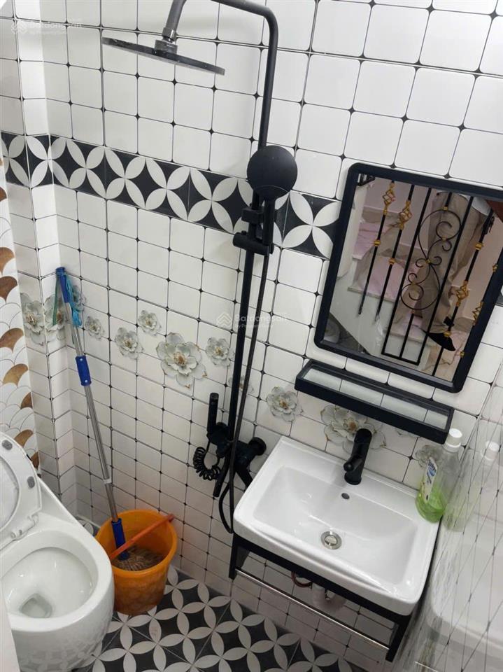 Nhà chính chủ 166/22a/6b hồ bá kiện, phường 15, quận 10