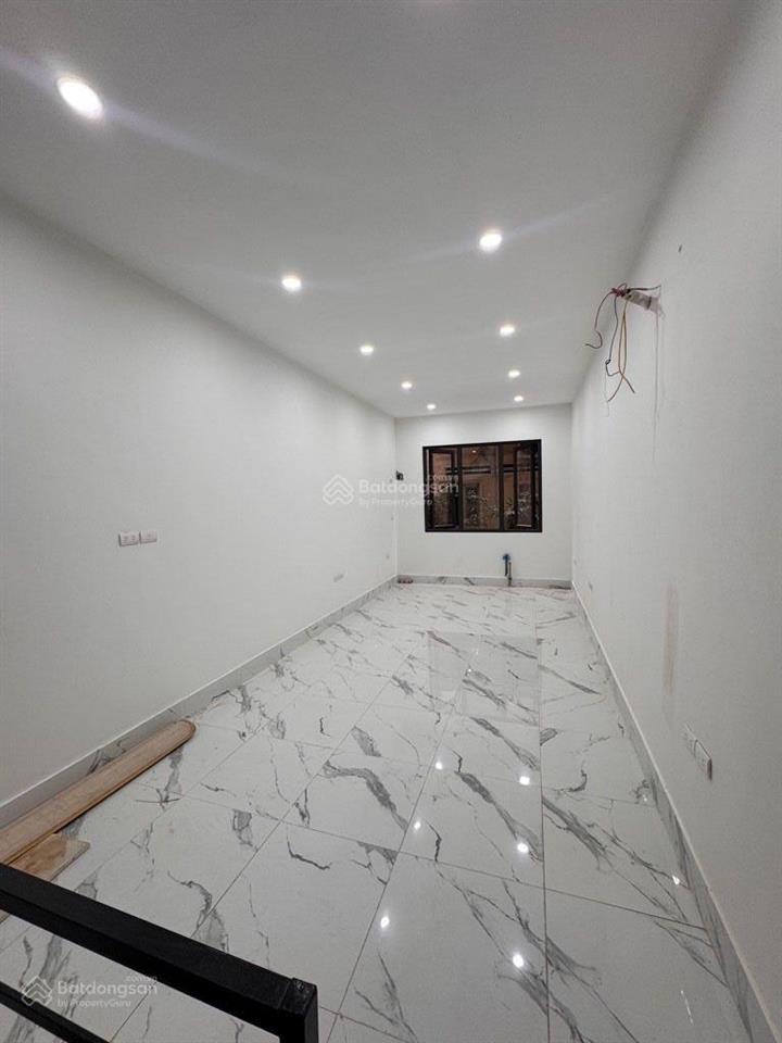 Bán nhà phố tạ quang bửu  ô tô đỗ cửa  khu giảng viên cao cấp bách khoa.