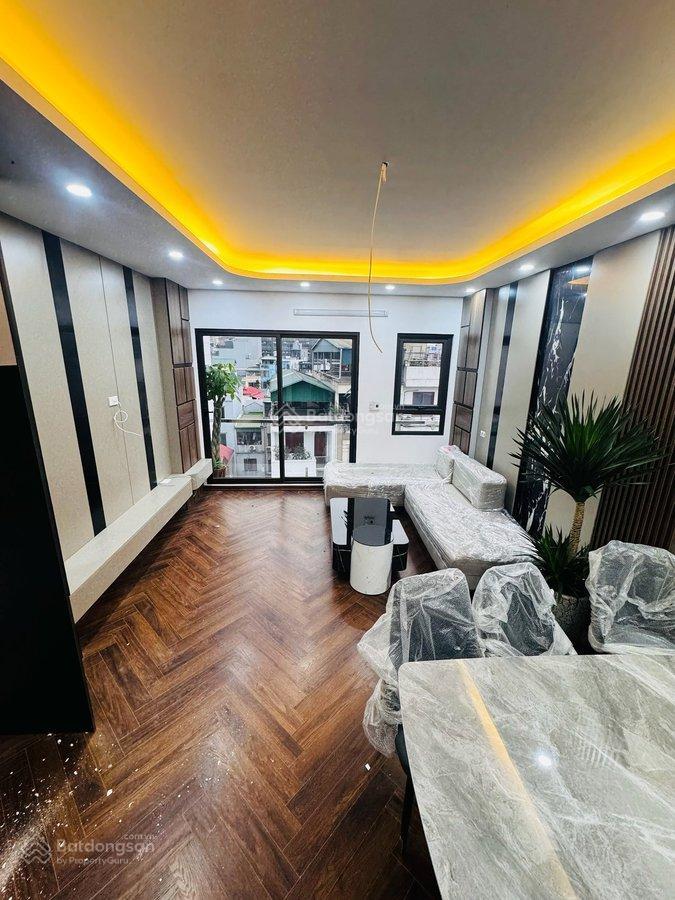 Cổ linh  him lam long biên  dt 45m  7 tầng thang máy  mt 4.2m  19 tỷ.