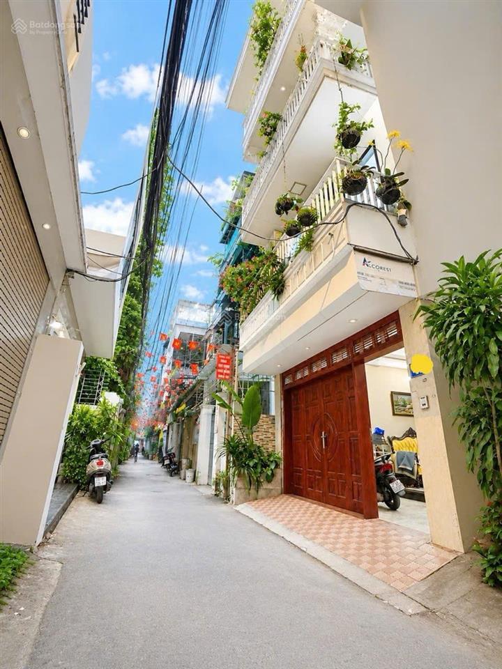 Bán nhà bồ đề  90m, mặt ngõ kinh doanh, 5 phút sang phố cổ.