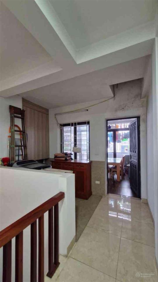 Bán nhà bồ đề  long biên. ô tô vào nhà  cách cầu chương dương 200m  giá nhỉnh 15 tỉ