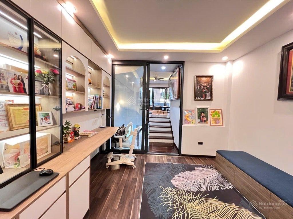 Việt hưng  ngay vinhomes riverside, diện tích 50m²