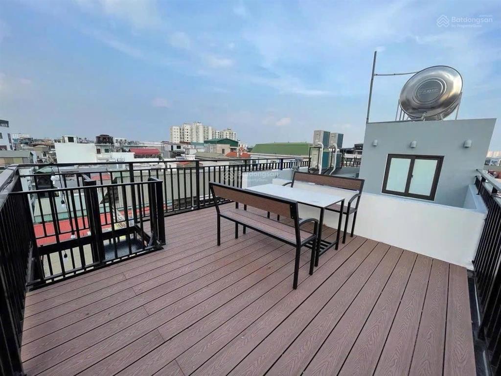 16 tỷ sở hữu nhà 6 tầng thang máy giữa trung tâm nguyễn văn cừ