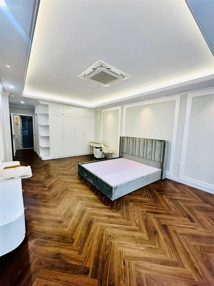 18 tỷ sở hữu tòa nhà 8 tầng tại ngô gia tự  giá trị nằm ở vị trí và khả năng khai thác.