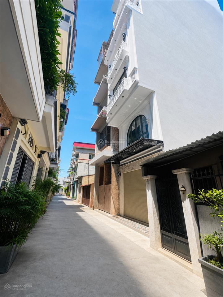 18 tỷ sở hữu tòa nhà 8 tầng tại ngô gia tự  giá trị nằm ở vị trí và khả năng khai thác.