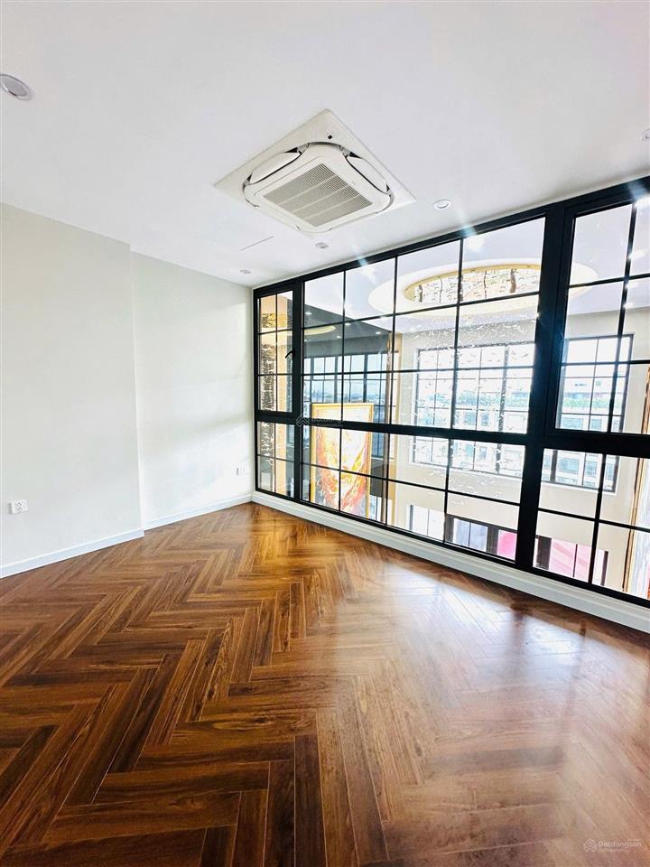 18 tỷ sở hữu tòa nhà 8 tầng tại ngô gia tự  giá trị nằm ở vị trí và khả năng khai thác.