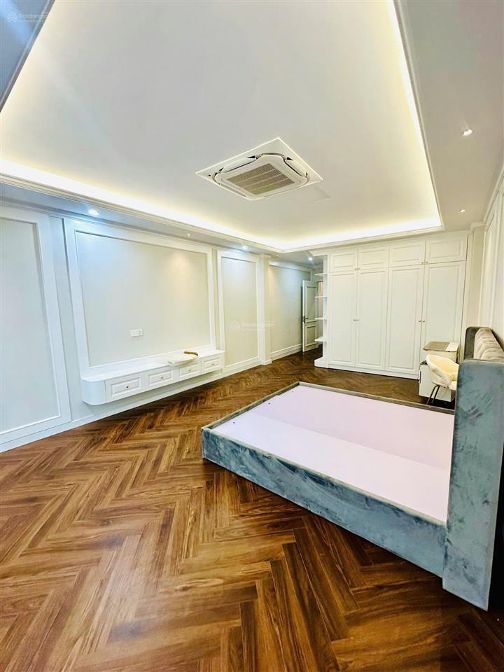 18 tỷ sở hữu tòa nhà 8 tầng tại ngô gia tự  giá trị nằm ở vị trí và khả năng khai thác.