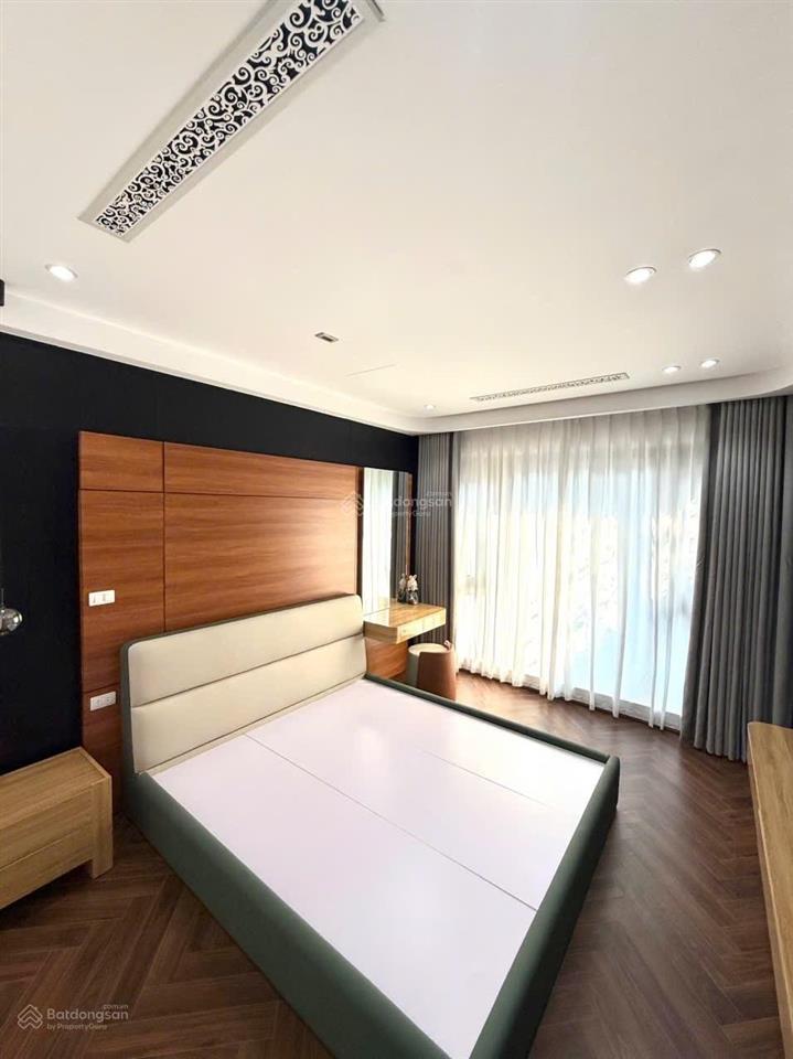 Nhà đẹp phân lô cán bộ quân đội long biên 7 tầng thang máy, ô tô tránh, giá nhỉnh 17 tỷ.