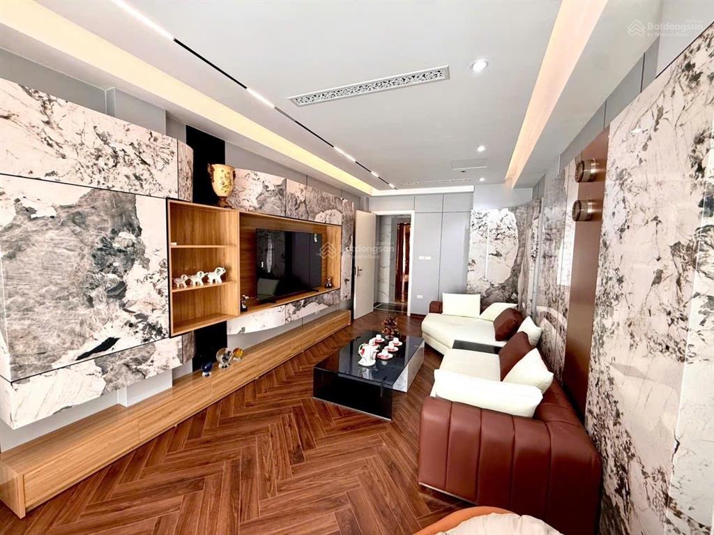 Nhà đẹp phân lô cán bộ quân đội long biên 7 tầng thang máy, ô tô tránh, giá nhỉnh 17 tỷ.
