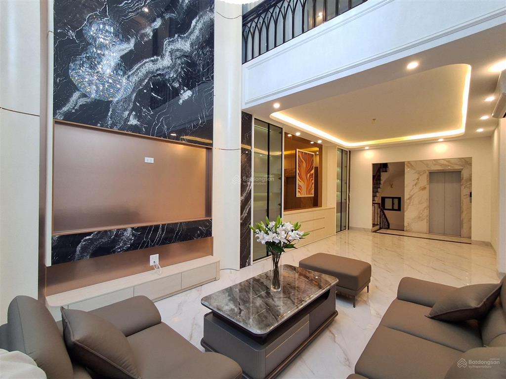 Bán nhà việt hưng, diện tích 60m2, 7 tầng thang máy, vỉa hè ô tô tránh, giá nhỉnh 17 tỷ