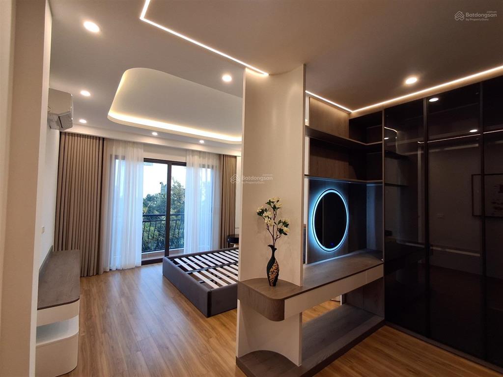 Bán nhà việt hưng, diện tích 60m2, 7 tầng thang máy, vỉa hè ô tô tránh, giá nhỉnh 17 tỷ
