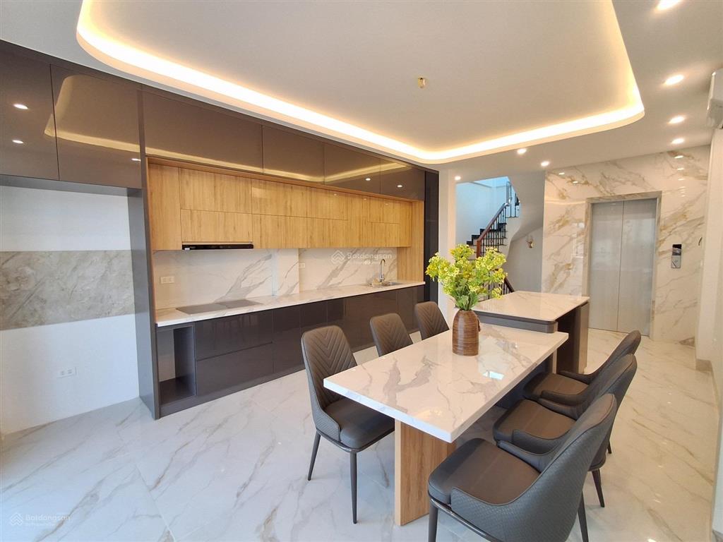 Bán nhà việt hưng, diện tích 60m2, 7 tầng thang máy, vỉa hè ô tô tránh, giá nhỉnh 17 tỷ