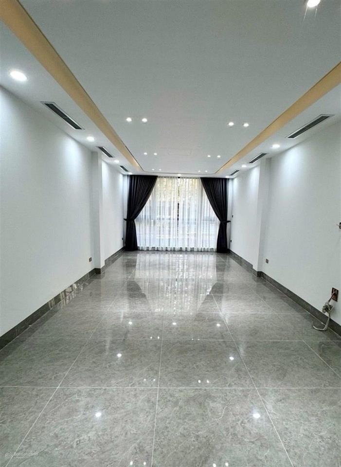 Bán nhà ngọc lâm  dt 55m2, 7 tầng  2 ô tô vào nhà  giá 24,5 tỷ.