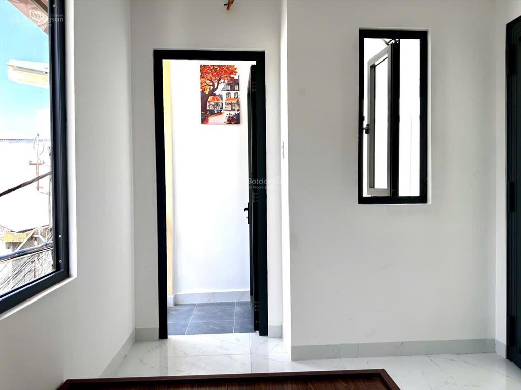 Bán nhà 2 tầng  hẻm trung tâm tp, phường ngọc hiệp  2 ngủ, 2wc, cách biển 1,5km