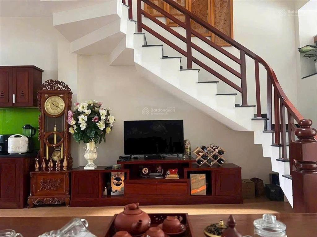 Cho thuê nhà nguyên căn kđt hà quang 2
giá thuê 22tr/tháng (cọc 2 thanh toán 2 )